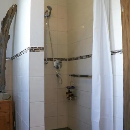 Апартаменты Idyllisches Mit 2 Schlafzimmer *