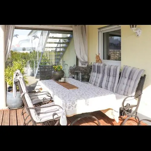 Idyllisches Mit 2 Schlafzimmer Apartament